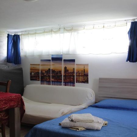 Villa Chiara Affitta Camere การ์รารา ภายนอก รูปภาพ