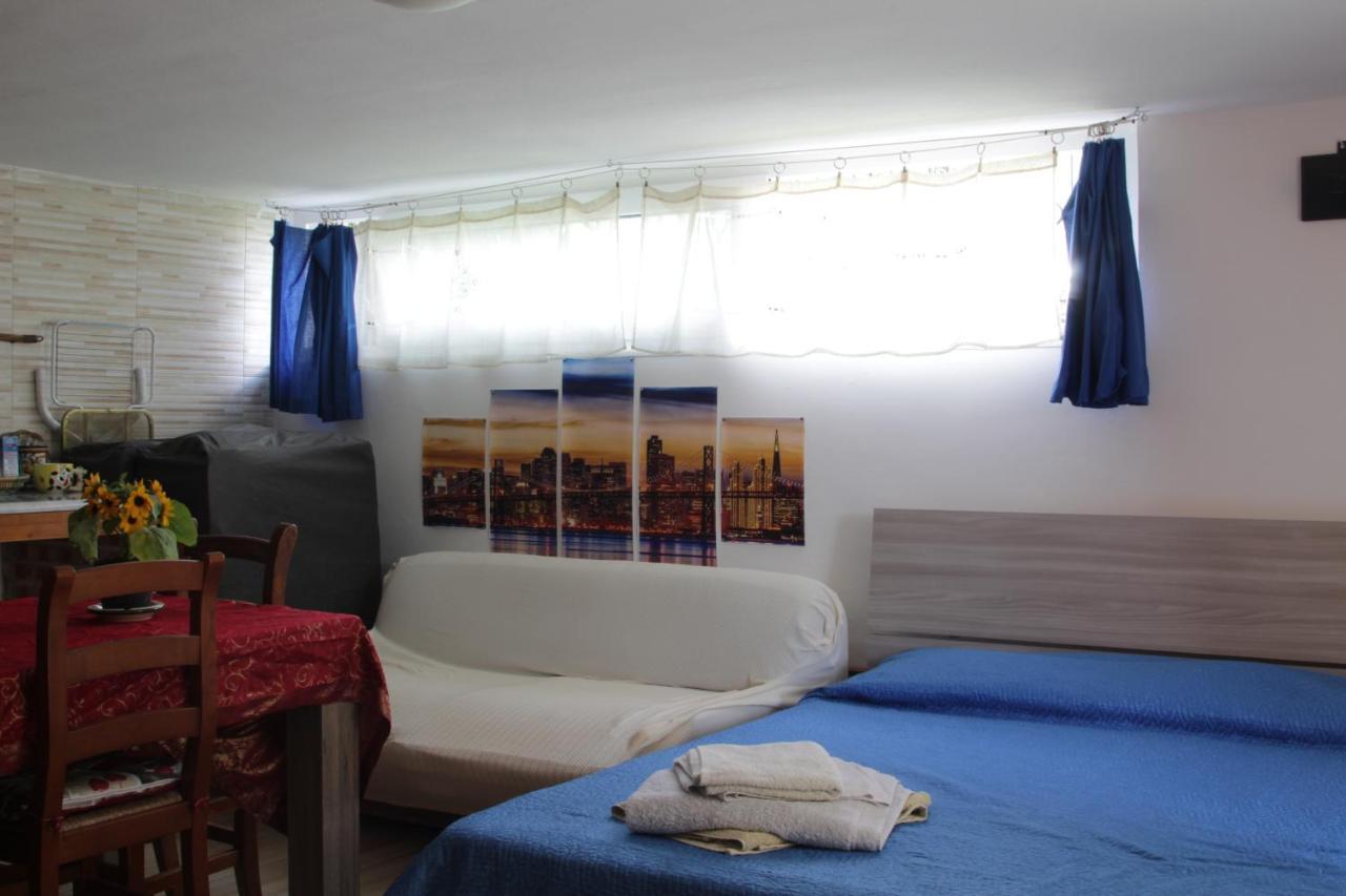 Villa Chiara Affitta Camere การ์รารา ภายนอก รูปภาพ